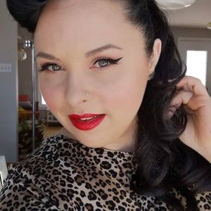 Meet your Posher, Manon